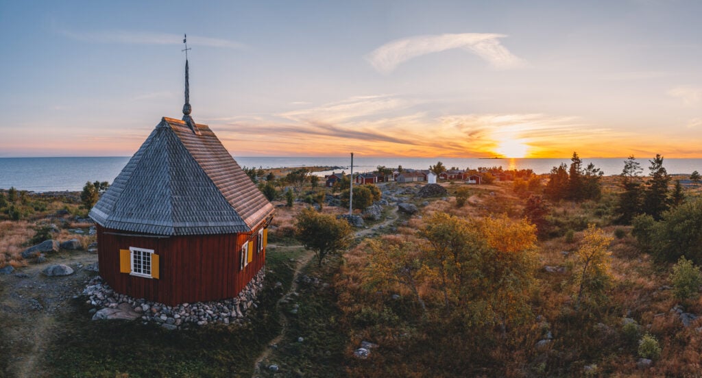 Maakallan kirkko, Kalajoki. Tuukka Luukkonen. Oikeudet Visit Kalajoki, Kalajoen matkailuyhdistys ry.