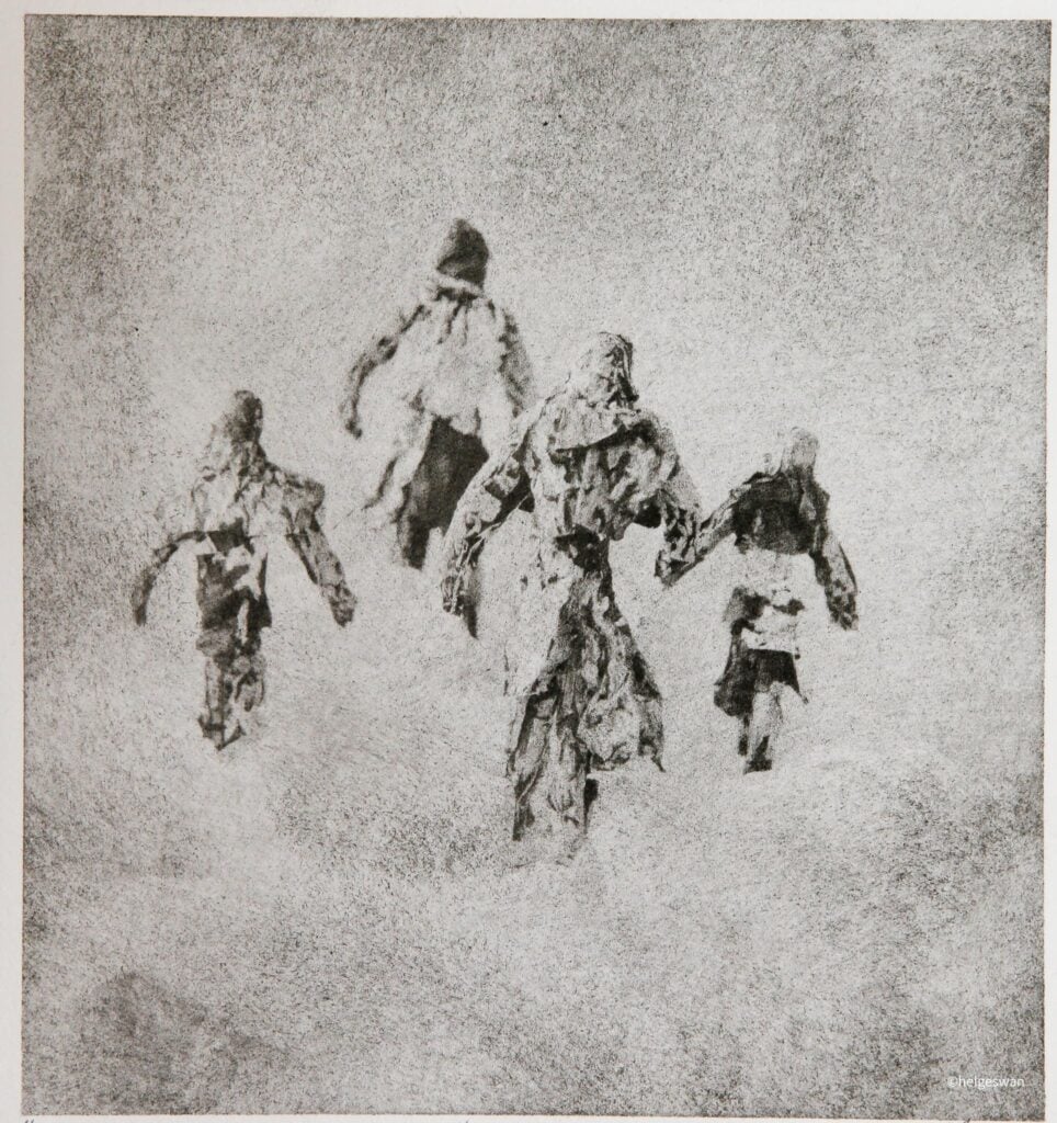 Markku Joutsen / Family of four searching in winterchaos