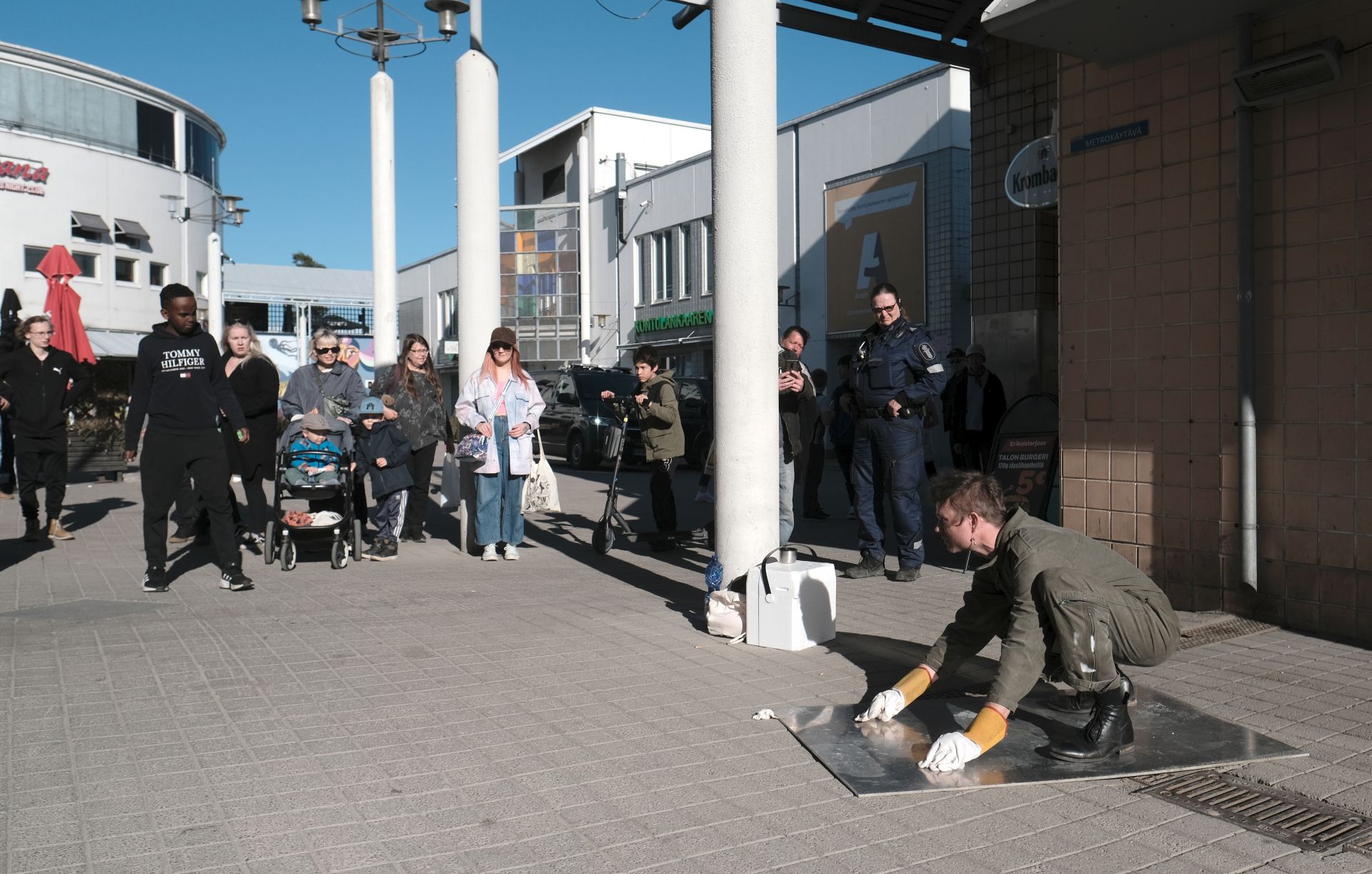 In the image: Dry(2023), a performance by Timo Viialainen at Kontula shopping center Helsinki / Image by Antti Ahonen