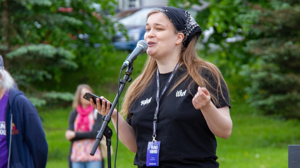 Runovartti / Kajaanin Runoviikko 2025 / kuva: B2B