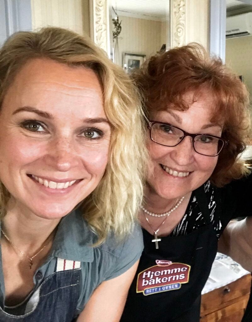 Taide yhdistää äidin ja tyttären tavalla, johon sanat eivät aina yllä. Sinikka Tasalan ja Katariina Kuukasjärven yhteinen intohimo näkyy niin omilla taideurilla yhteisnäyttelyissä kuin kesäisillä taideleireilläkin.