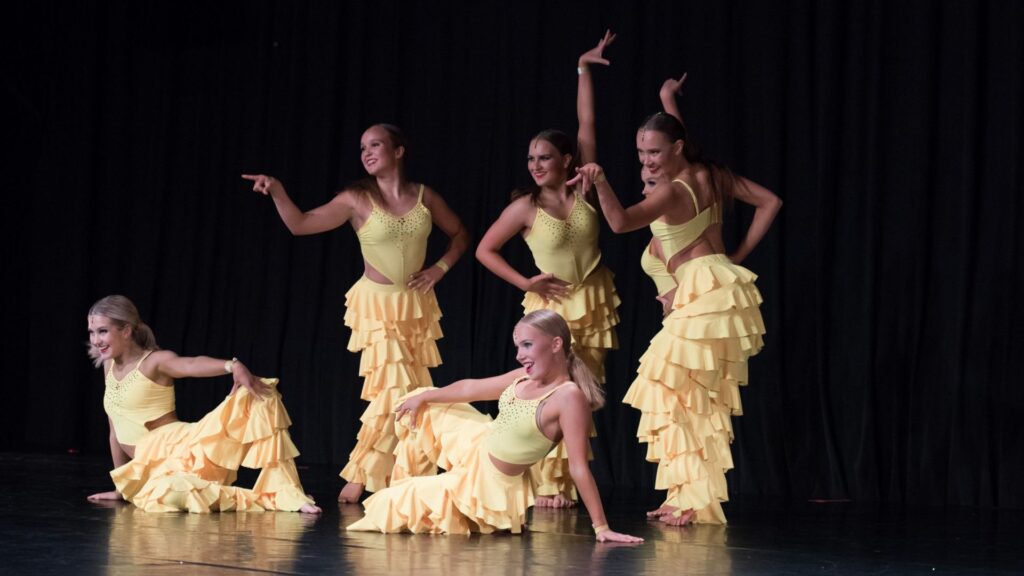 LatinoShow SM kisakuva. Latin Show pienryhmä. Kuvaaja: Petri Kekkonen