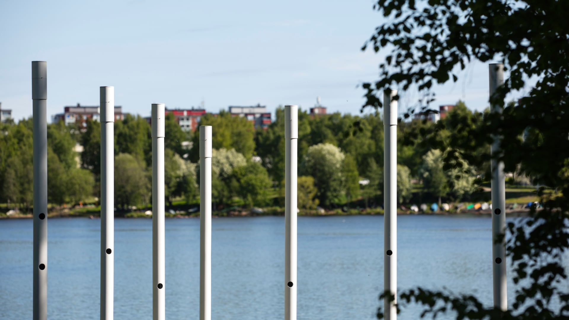 Antti Tolvi's The difference between a human and a bird, photo: Kati Leinonen