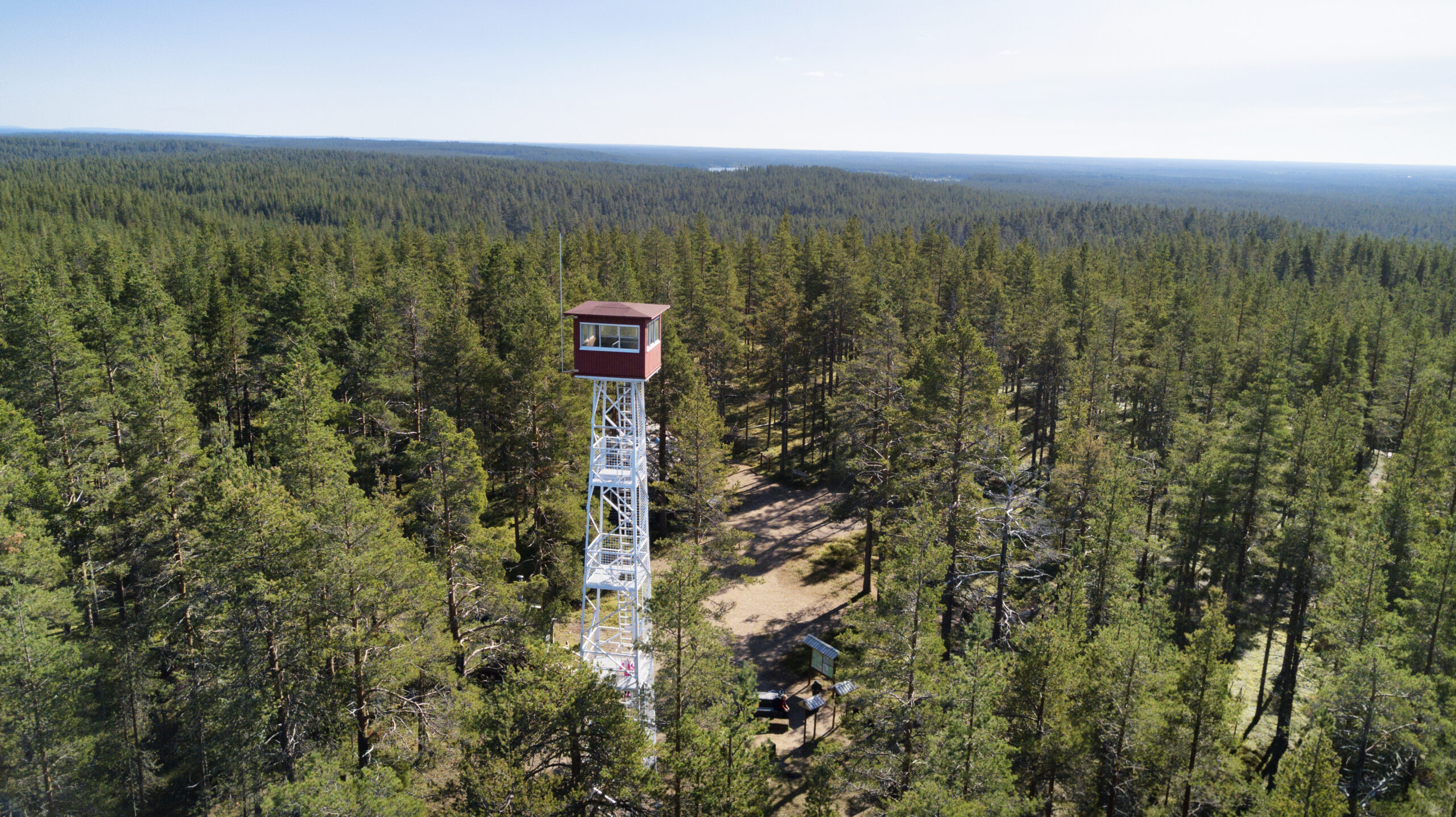 Kuvaaja Harri Tarvainen. Pookivaaran nökötorni Rokuan kansallispuistossa