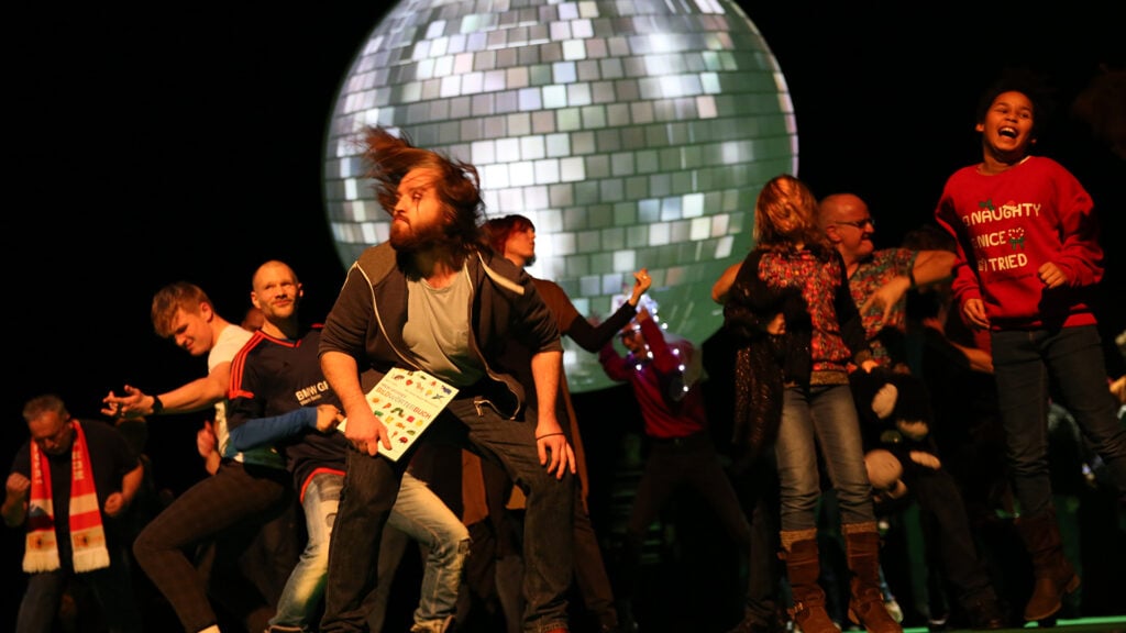 The world premiere of 100% Berlin was seen in February 2008. It became a global success, and the concept has since been applied in over 30 cities around the world.