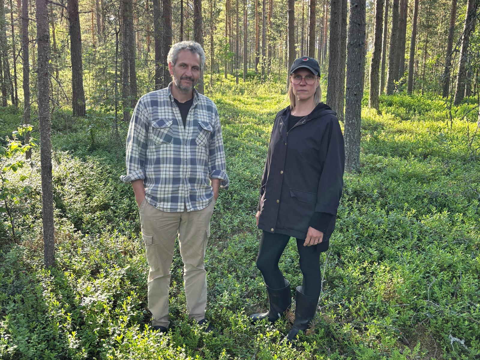 The artists of the performance CONVIVIUM: Eija Ranta and Tammaro Chiacchio