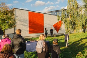 The unveiling of the Oulu2026 mural in Toppila was celebrated in October 2025. Photo: Linnea Laatikainen / Oulu Cultural Foundation