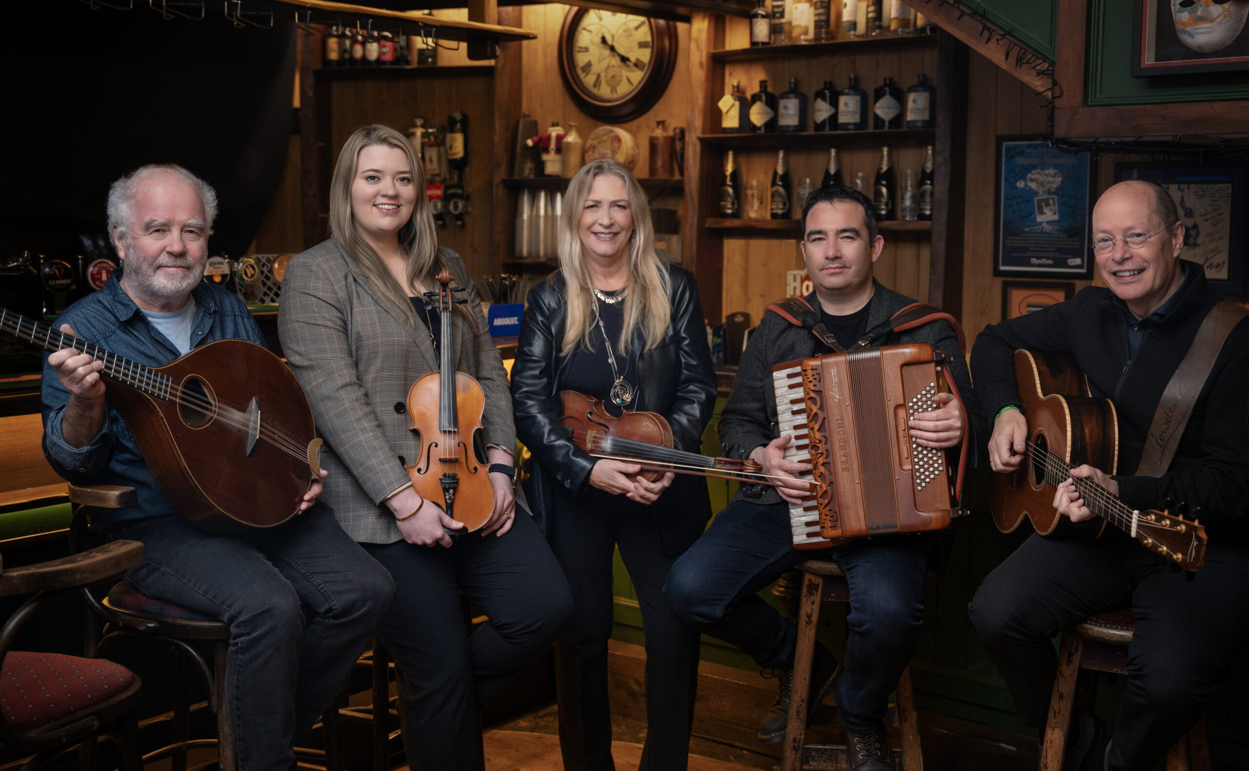 Altan, with An Chead Ghlúin Eile, 27.9. klo. 15:00 Oulun Tuomiokirkkossa, photo by Altan